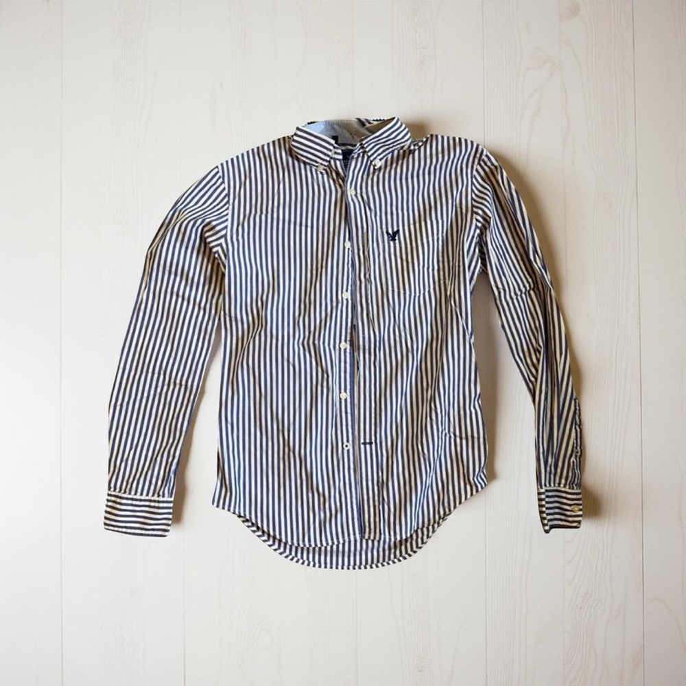 100% Cotton AEO Classic Fit Blue and White Striped Shirt